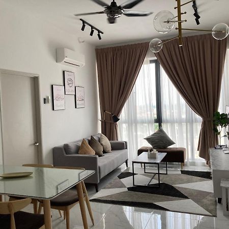 Free Netflix! Zas Suite At Troika Residence, Kb Kota Bharu Ngoại thất bức ảnh